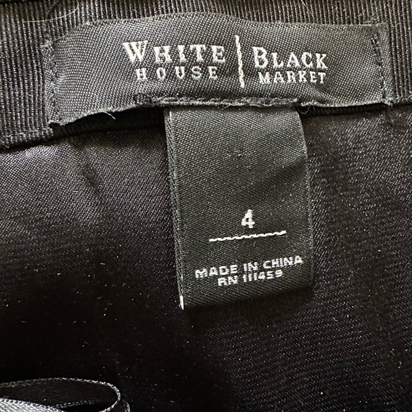 Black dress with white detailed embroidery - Picture 5 of 11